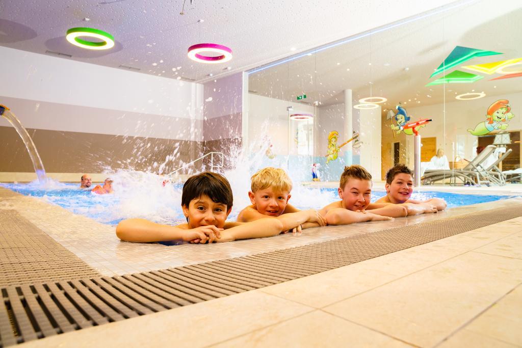 Hotel Gartnerkofel ゾンネンアルペ・ナスフェルト エクステリア 写真